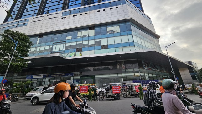 Diễn biến mới vụ chung cư 5 sao ở Hà Nội tăng phí gửi xe vượt trần - Ảnh 1.