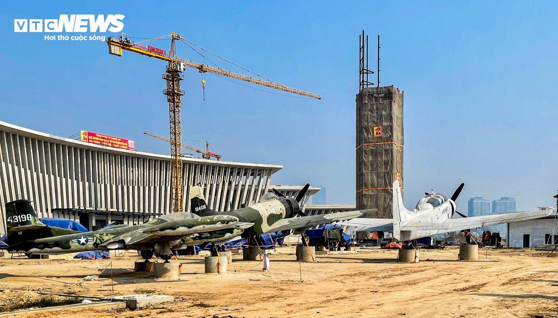 Dự án Bảo tàng Lịch sử Quân sự Việt Nam 2.500 tỷ đồng nhìn từ flycam - Ảnh 13.