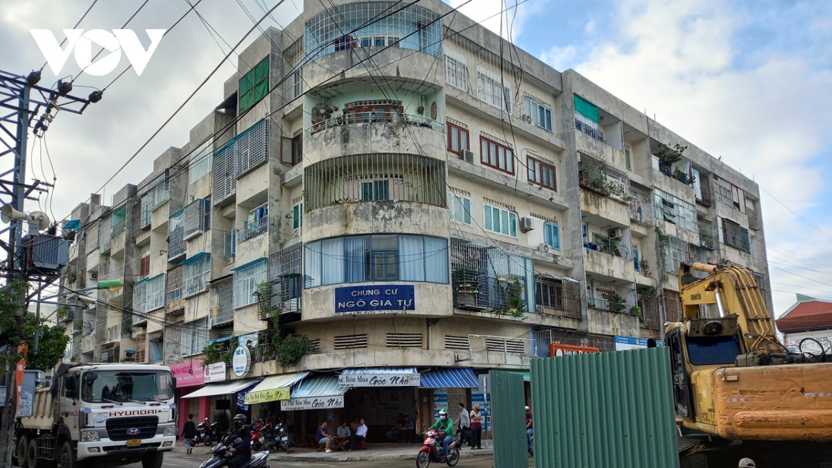 Báo động những chung cư cũ ở Khánh Hòa đang xuống cấp nghiêm trọng - Ảnh 2.