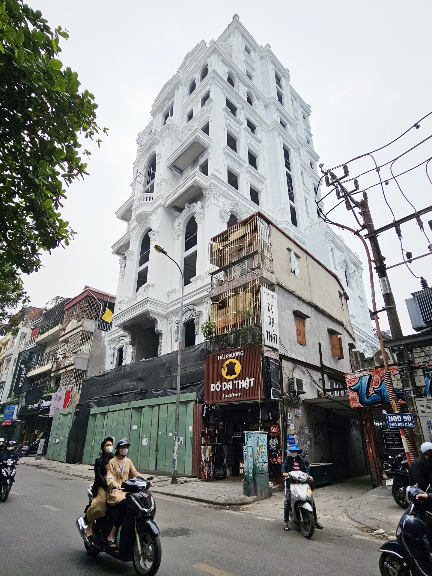 Cao ốc 10 tầng phố cổ không tìm thấy hồ sơ cấp phép khi bị Hà Nội yêu cầu làm rõ - Ảnh 11.